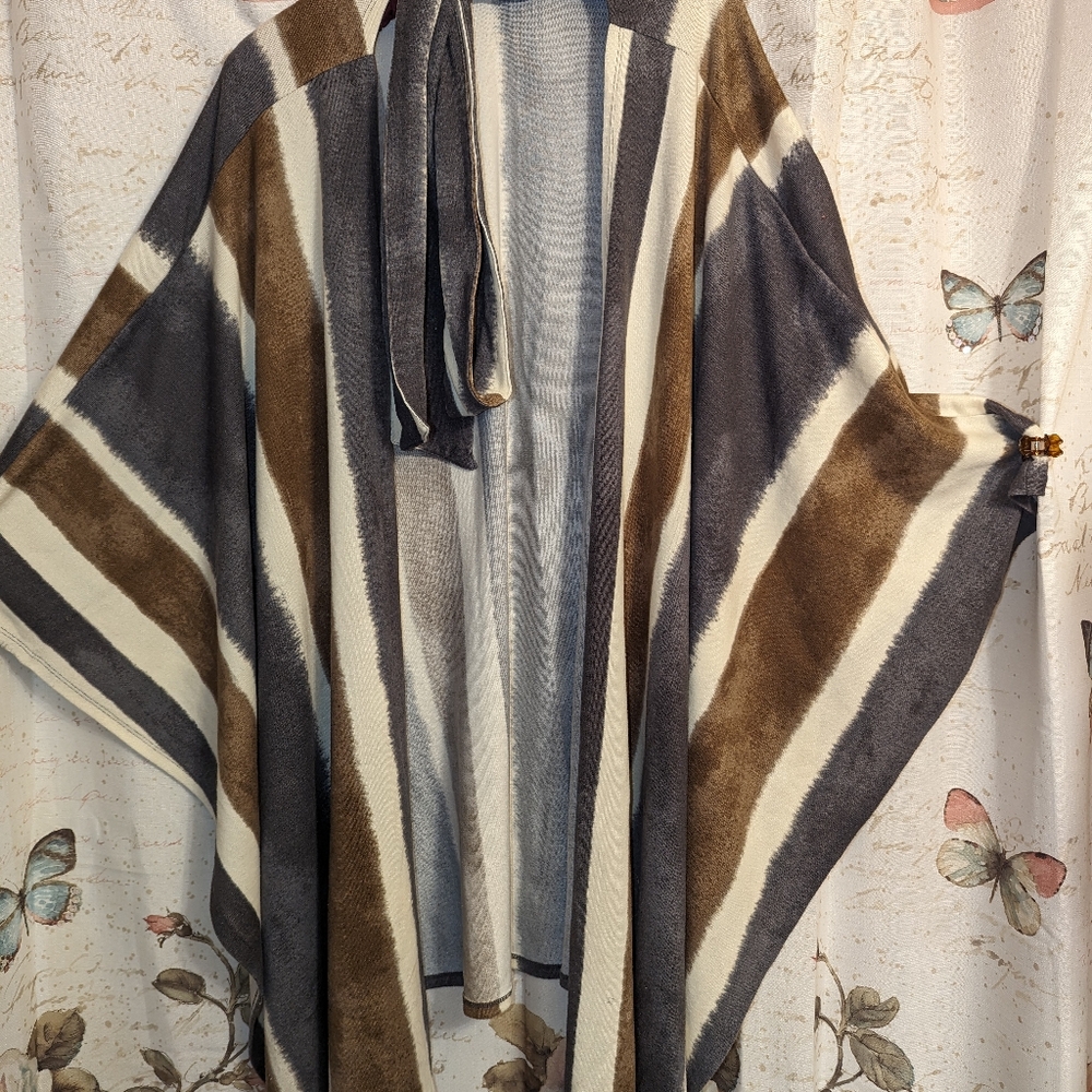 Lularoe sweater cape